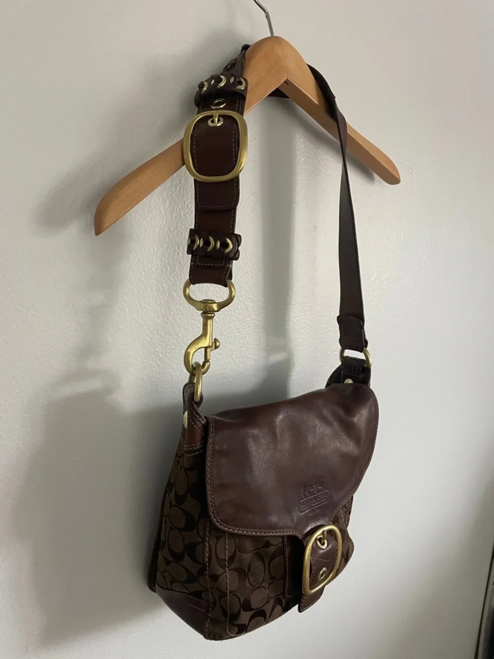 Vintage Coach Bleecker Legacy Flap brown signature canvas and leather Handbag‎